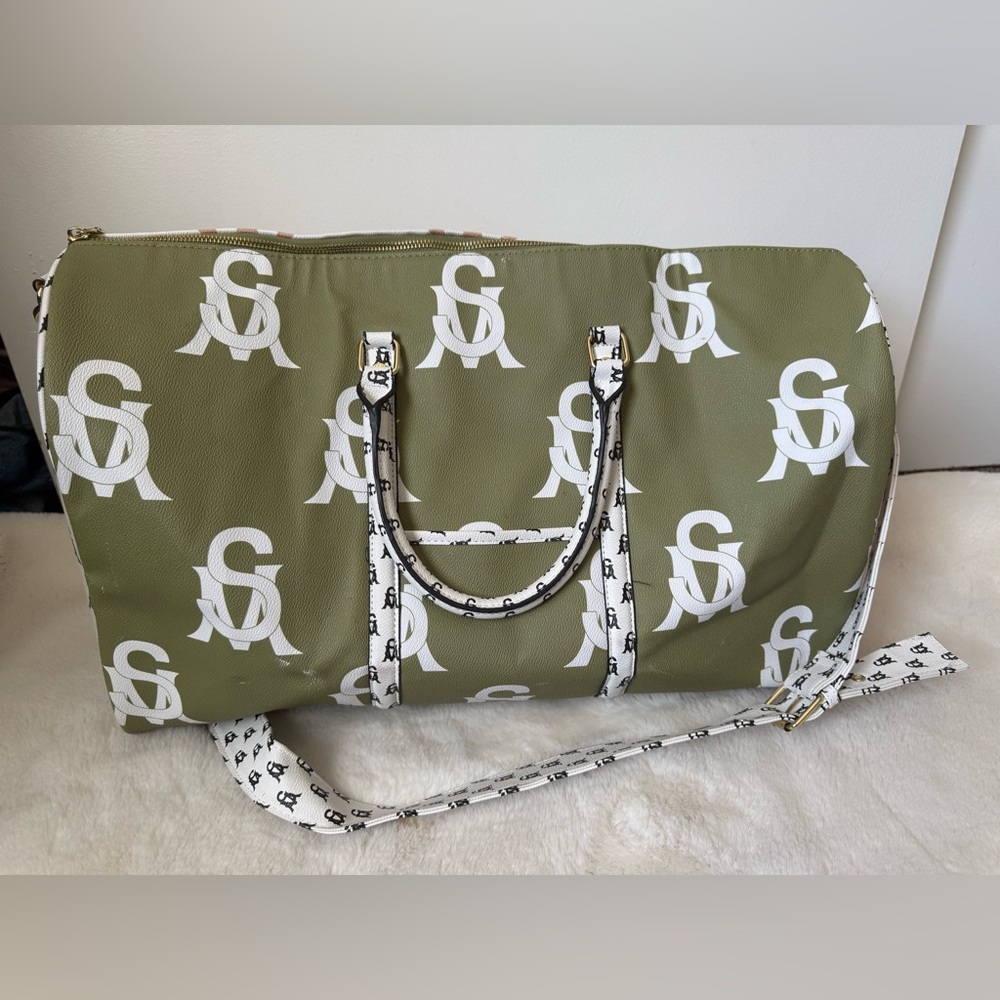 Steve Madden Big Duffel Overnight Bag Olive Green White Leather Bspeedy